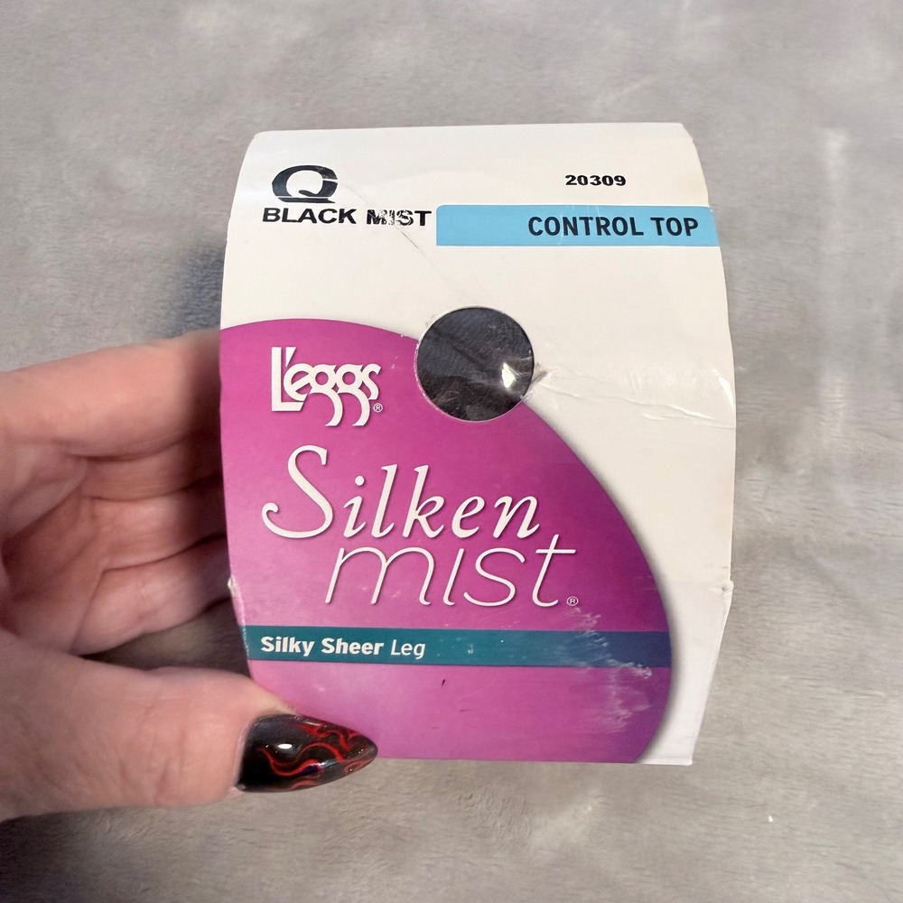 L'eggs Silken Mist Control Top Pantyhose Size Q Black Mist Sheer Toe NOS